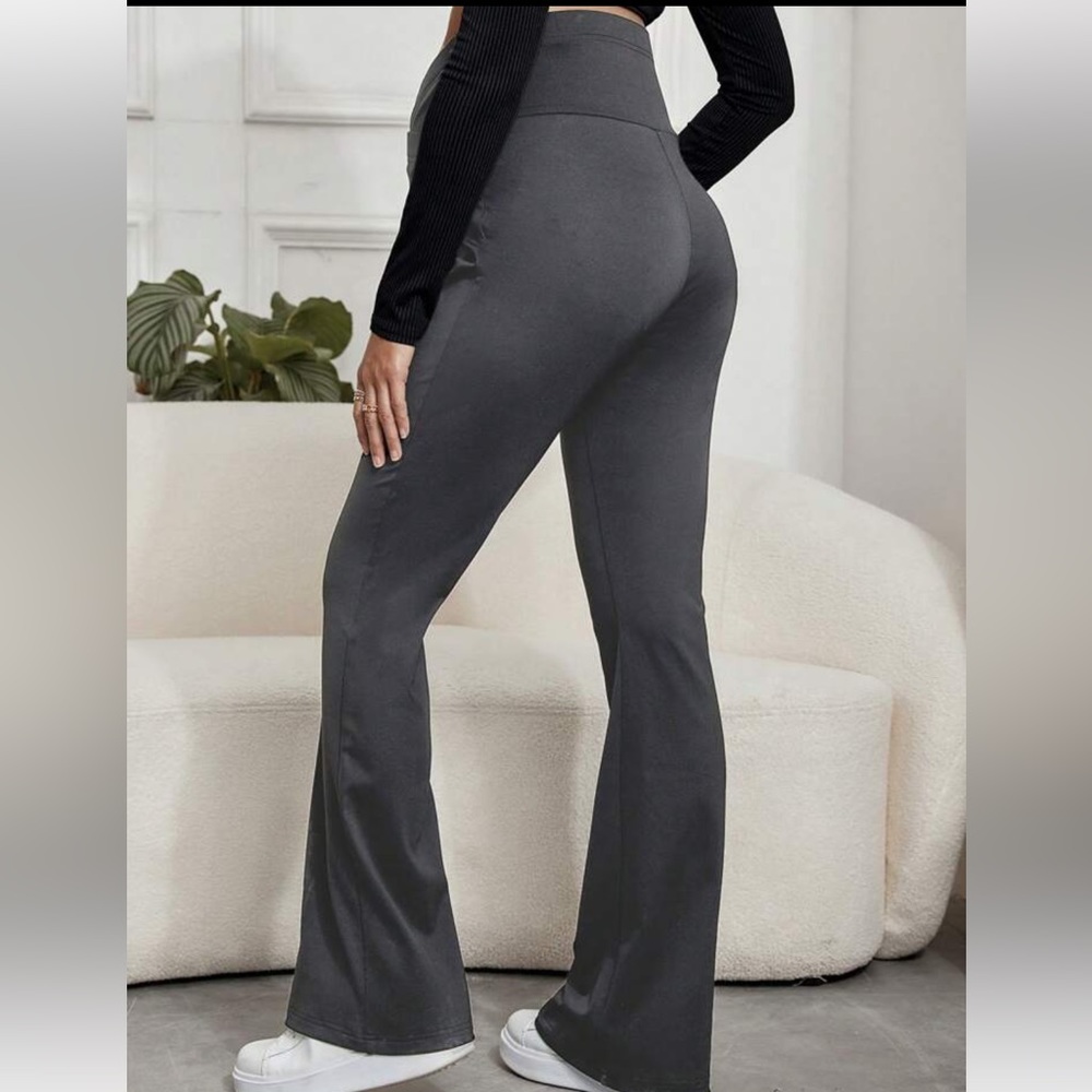 2 pack of SHEIN maternity Flare Leggings - Picture 4 of 4